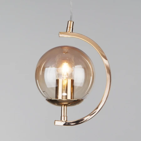 Подвесной светильник со стеклянным плафоном Eurosvet 50072/1 золото