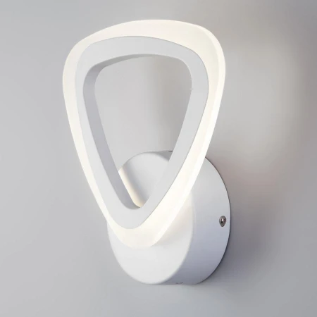 Бра Eurosvet 90216/1 белый Areo