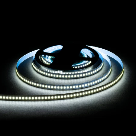 Светодиодная лента OGM 14,4W/m 180LED/m 2835SMD холодный белый 5M LSE-264