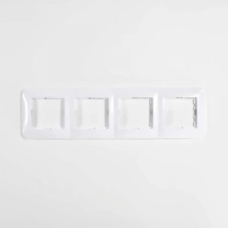 Рамка 4-ая горизонтальная Lezard Karina Life белая 708-0200-149