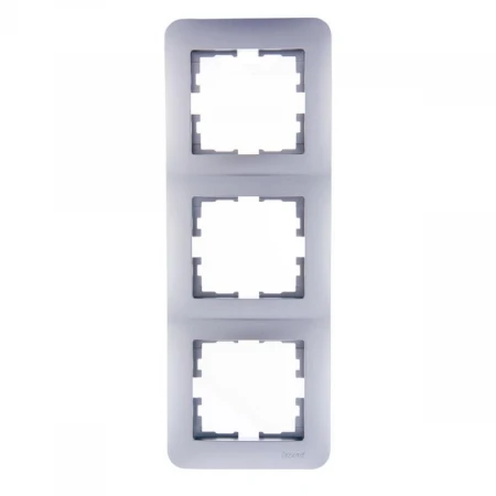 Рамка 3-ая вертикальная Lezard Karina Life серебро 708-4300-153