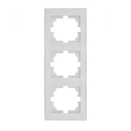 Рамка 3-ая вертикальная Lezard Rain белая 703-0202-153