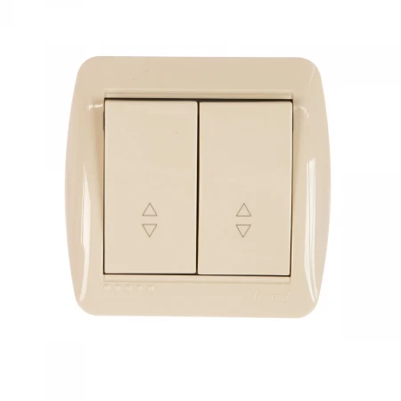 Выключатель проходной двойной Lezard Demet кремовый 711-0300-106