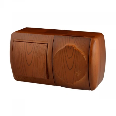 Выключатель и розетка с крышкой Lezard Nata сосна горизонталь 710-0800-170