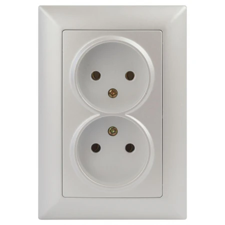 Розетка двойная ЭРА Intro Solo Schuko 2X2P 16A 250V перламутровый 4-204-06 Б0053671
