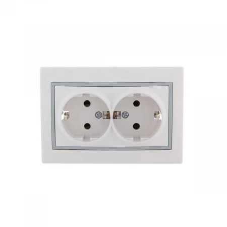 Розетка 2-ая с зазем. Lezard Mira белая с сер. вст. 701-0215-127