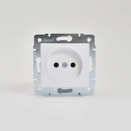 Розетка без зазем. Lezard Karina белая 707-0288-121B