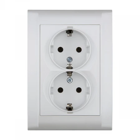 Розетка двойная с/з ( новый дизайн) Makel Defne 42100057