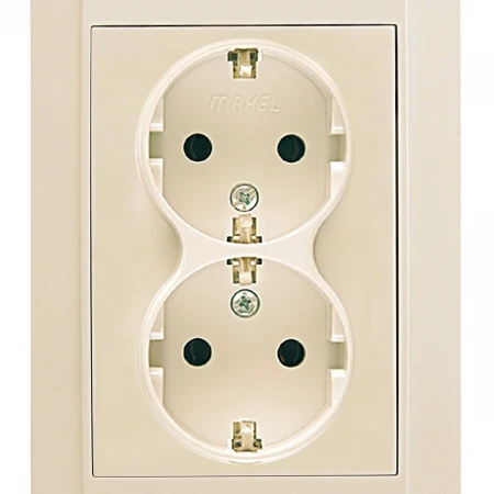 Розетка Makel 2-м СП Defne 16А IP20 с/з крем. 42010057