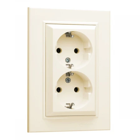 Розетка Makel 2-м СП Karea 16А IP20 с/з крем. 56010082