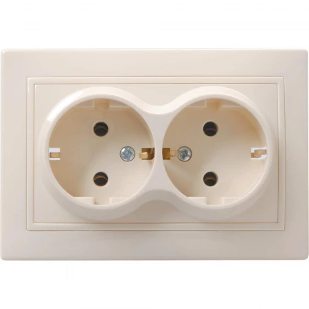 KVARTA Розетка 2-местная с заземлением без защитных шторок 16А кер РС12-3-Км кр. IEK ERK21-K33-16-K