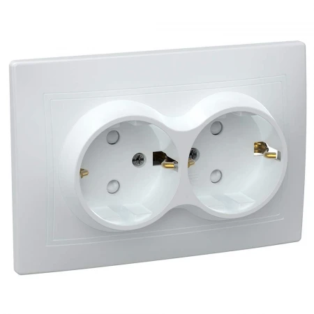 KVARTA Розетка 2-местная с заземлением с защитными шторками 16А кер. РСш12-3-КБ белый IEK ERK24-K01-16-K