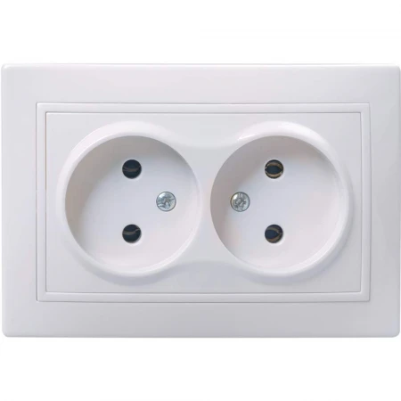 KVARTA Розетка 2-местная без заземления без защитных шторок 10А кер РС12-2-КБ белый IEK ERK20-K01-10-K