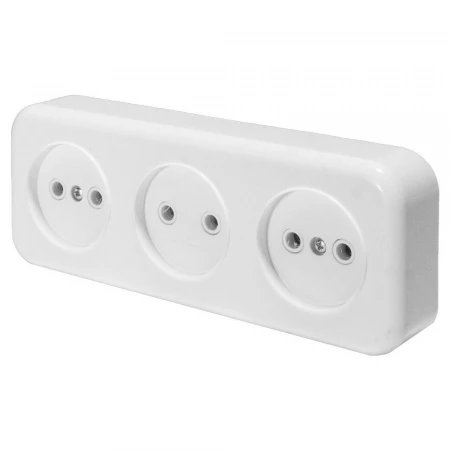 Розетка тройная 2P Stekker Брест белый PST16-50-20 39699