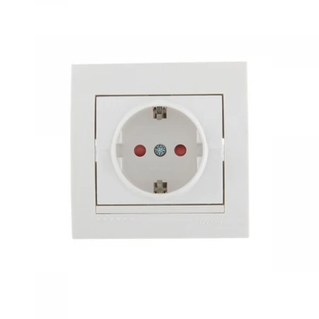 Розетка с защитой от детей Lezard Deriy белая 702-0202-124