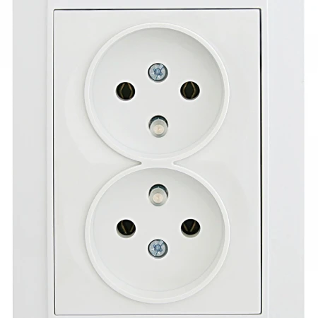 Розетка 2-я ups Makel Defne 42001018