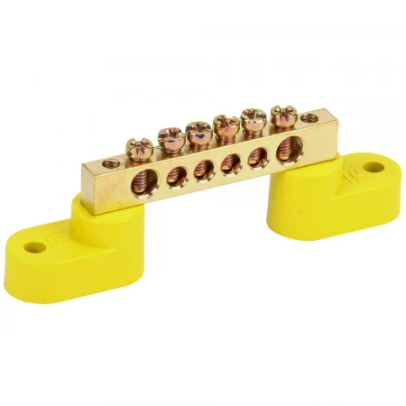 Шина PE "земля" на двух угловых изоляторах ШНИ-6х9-6-У2-Ж IEK YNN10-69-6C2-K05