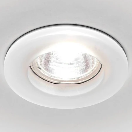 Точечный светильник Ambrella Light D2240 W